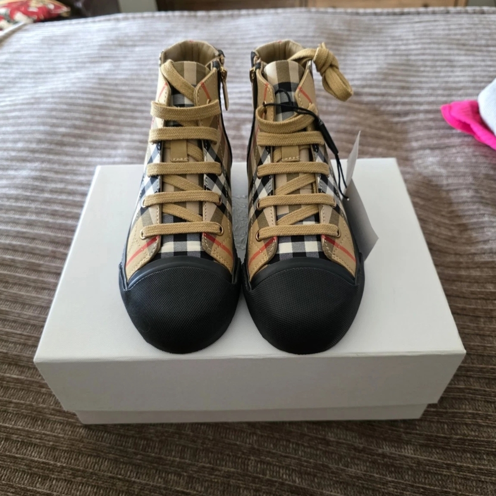 Burberry Kids High-Top Sneakers – Archive Beige Vintage Check – Size 31/12New